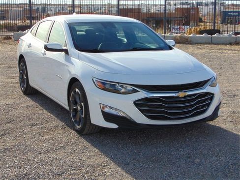 Used 2023 Chevrolet Malibu LT image 9