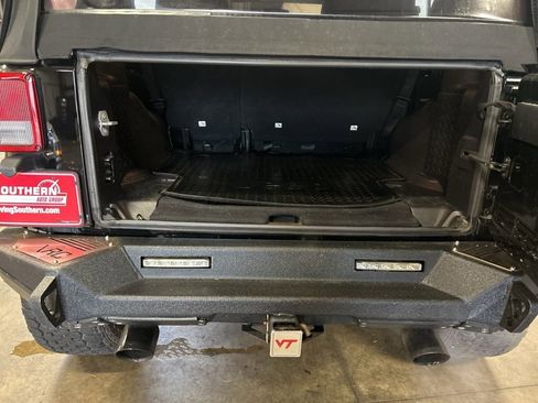 Used 2016 Jeep Wrangler Unlimited Sport image 19