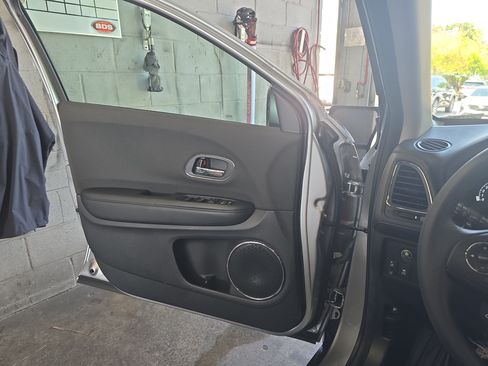 Used 2020 Honda HR-V EX image 26