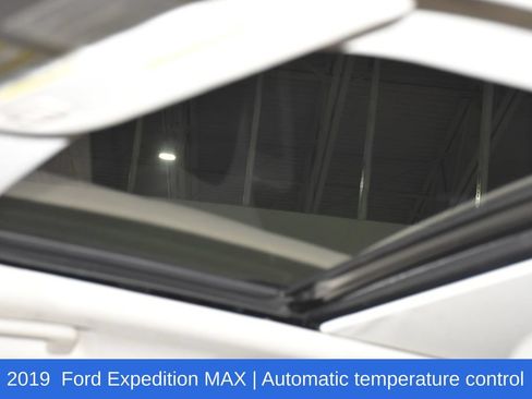 Used 2019 Ford Expedition Max XLT w/ Equipment Group 202A AWD/4WD image 9
