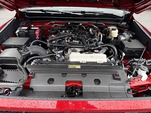 Used 2025 Toyota Tacoma TRD Off-Road AWD/4WD image 31