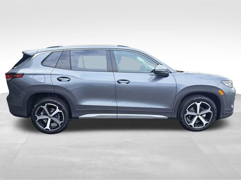 New 2025 Volkswagen Tiguan SE FWD image 4