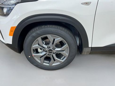 New 2026 Kia Seltos LX image 28