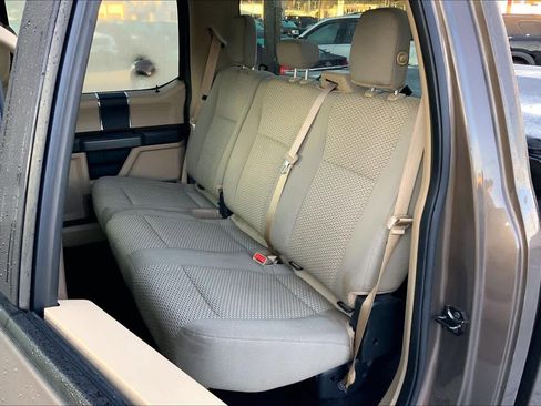 Used 2016 Ford F150 XLT w/ Trailer Tow Package image 18