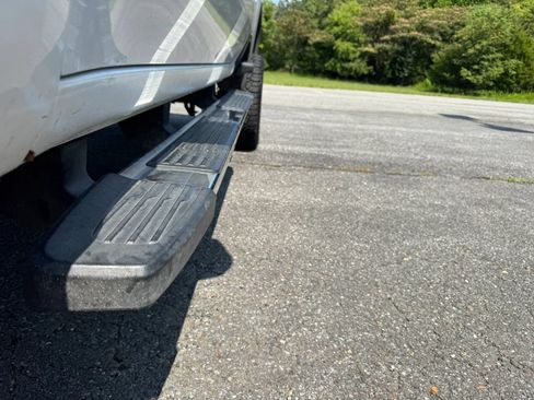 Used 2020 Chevrolet Silverado 2500 LTZ w/ LTZ Premium Package RWD image 9