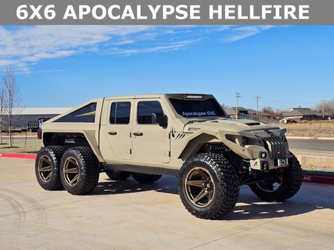 Used 2023 Jeep Gladiator Sport image 1