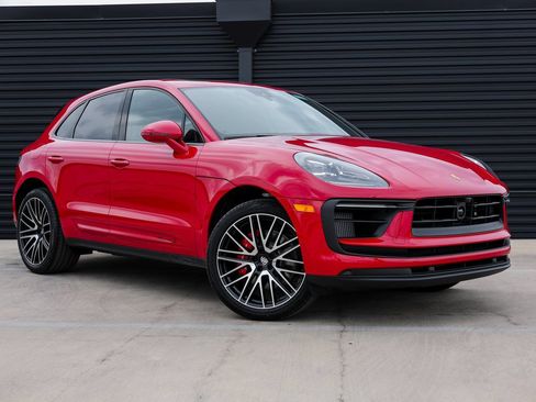 Certified 2026 Porsche Macan S AWD/4WD image 9