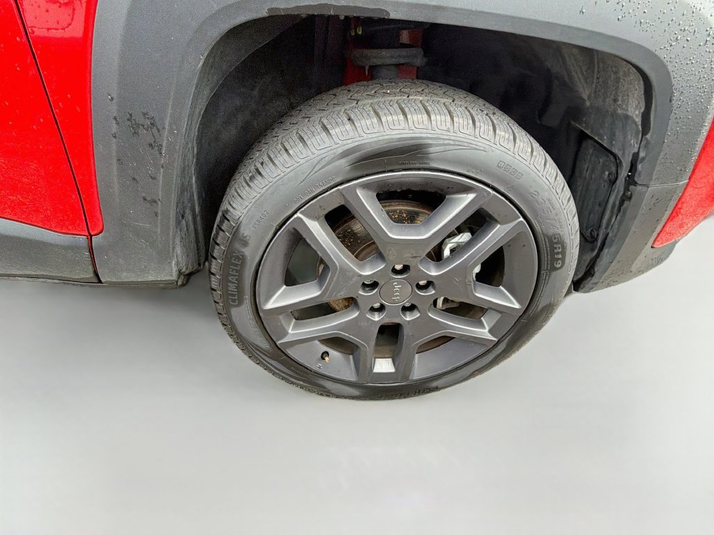 Used 2021 Jeep Renegade Latitude AWD/4WD image 9