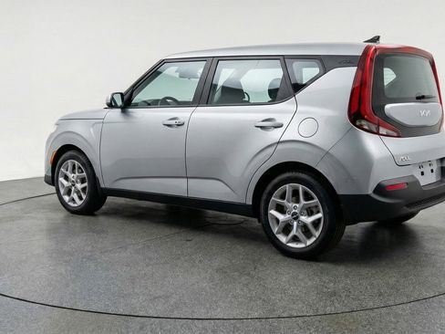 Used 2025 Kia Soul LX w/ LX Technology Package image 6