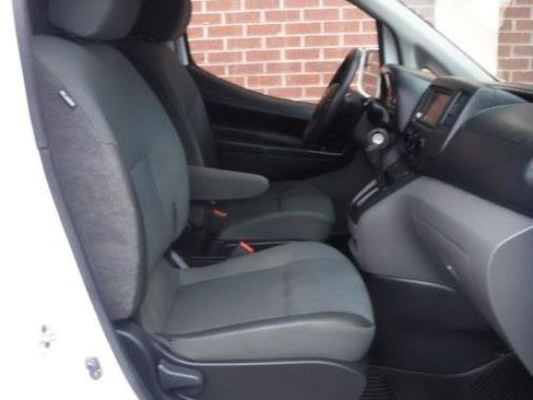 Used 2020 Nissan NV200 SV image 6