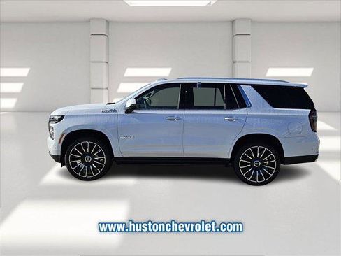 Used 2026 Chevrolet Tahoe High Country AWD/4WD image 2