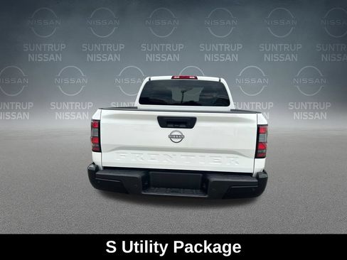 Used 2025 Nissan Frontier S w/ S Utility Package RWD image 9