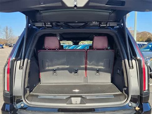 Used 2026 Cadillac Escalade Luxury w/ Touring Package image 36