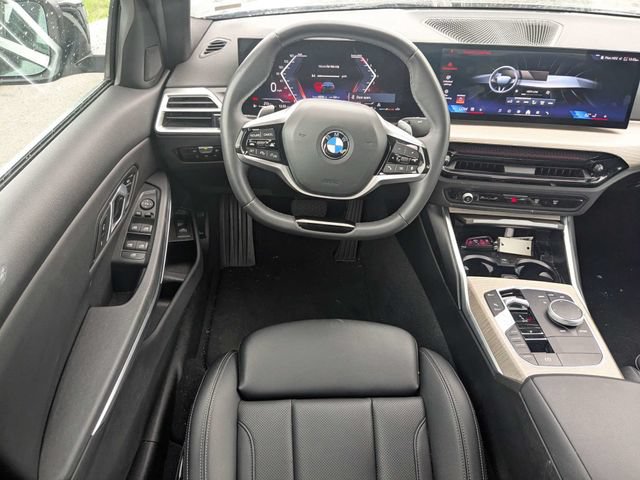 Used 2025 BMW 330i Sedan RWD image 14