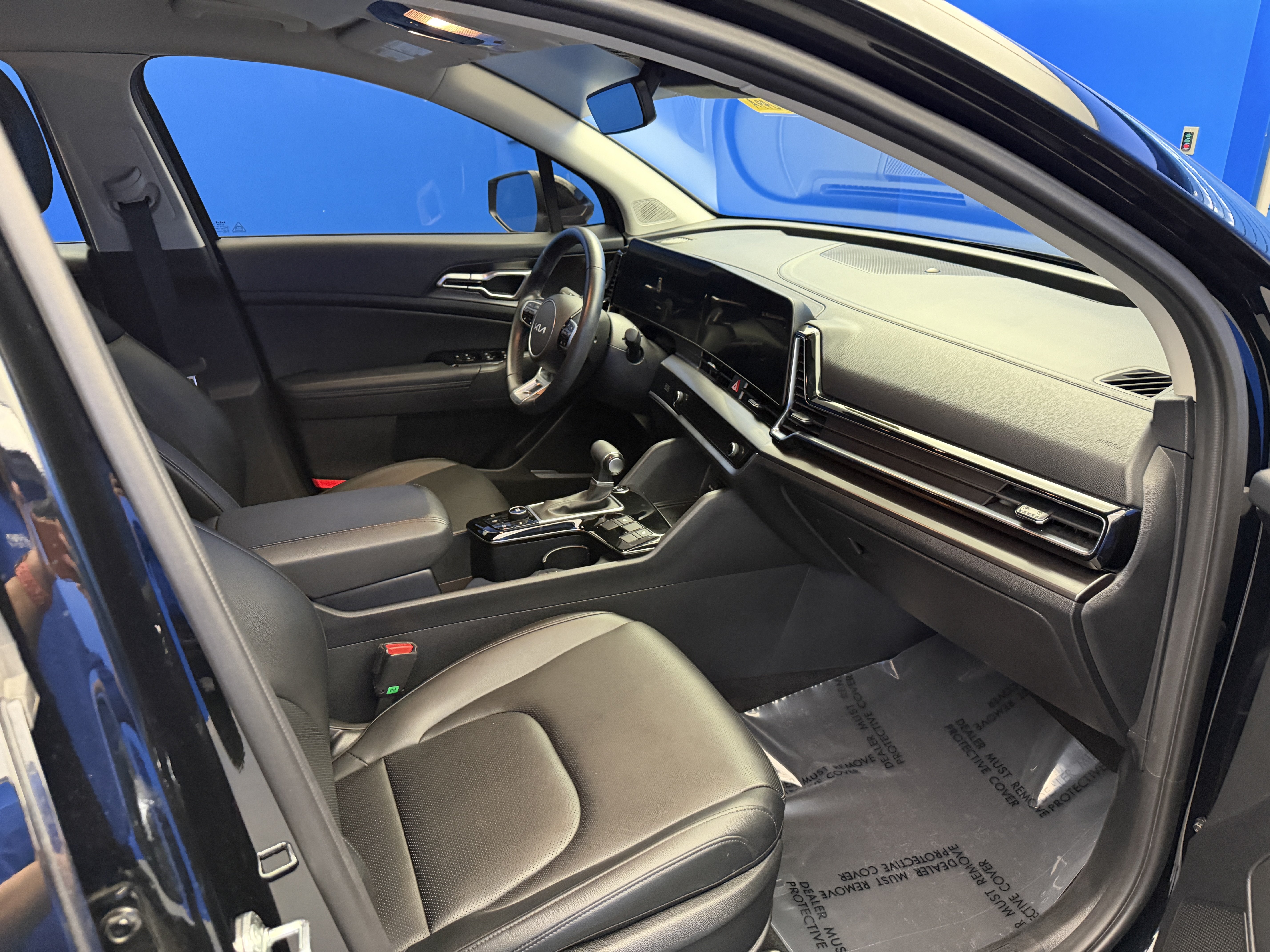 Used 2025 Kia Sportage EX FWD image 24