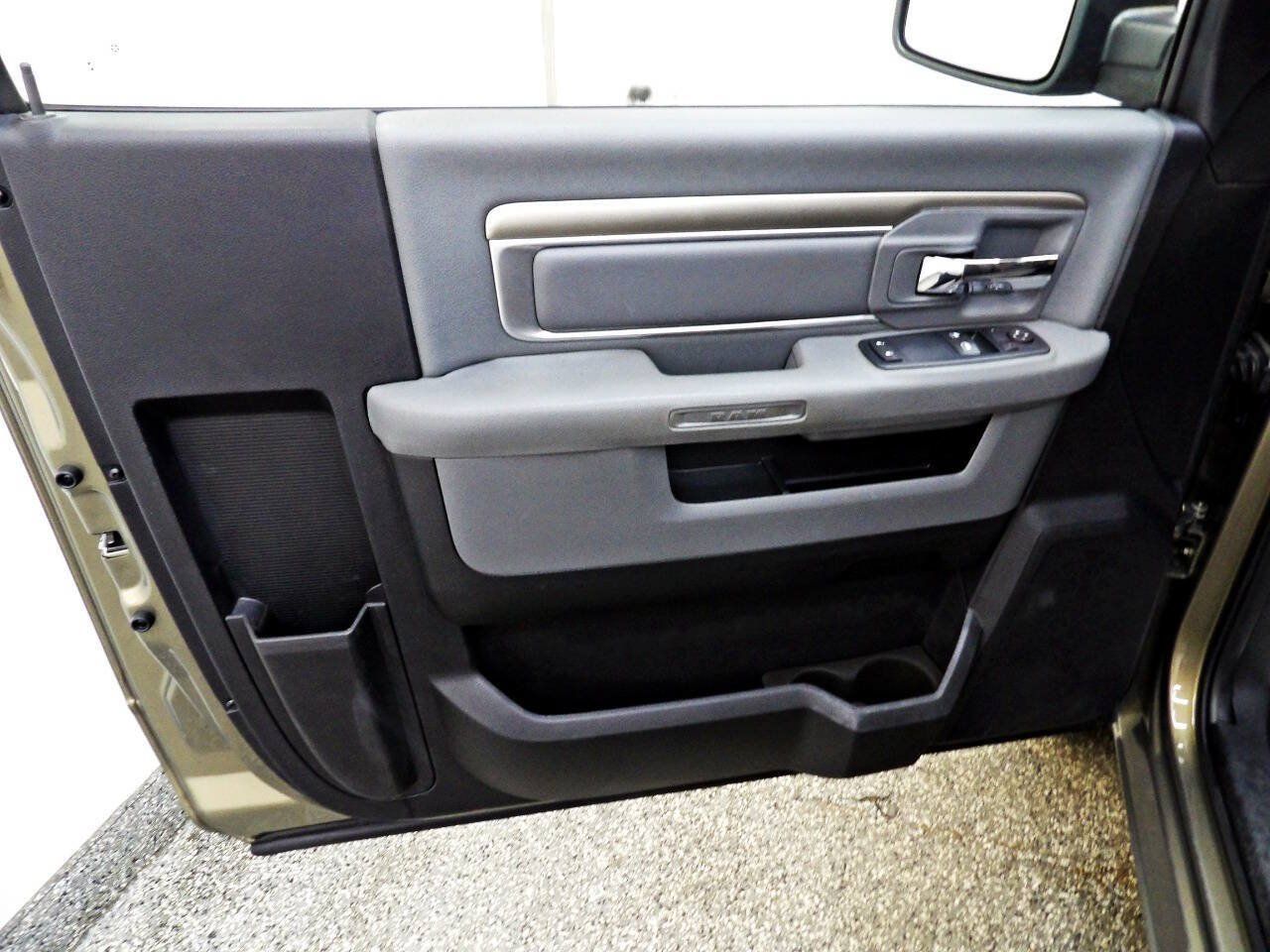 Used 2015 RAM 1500 Tradesman w/ Power & Remote Entry Group RWD image 6