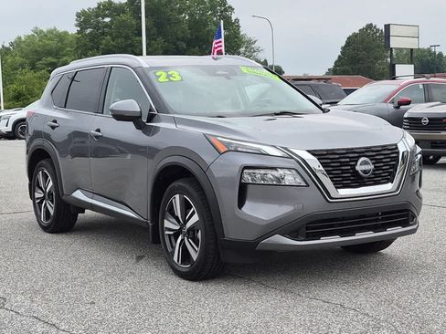 Used 2023 Nissan Rogue SL AWD/4WD image 2
