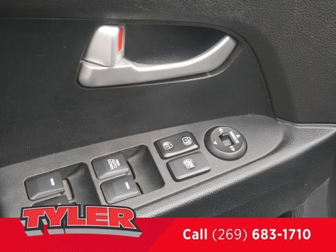 Used 2016 Kia Sportage LX AWD/4WD image 19