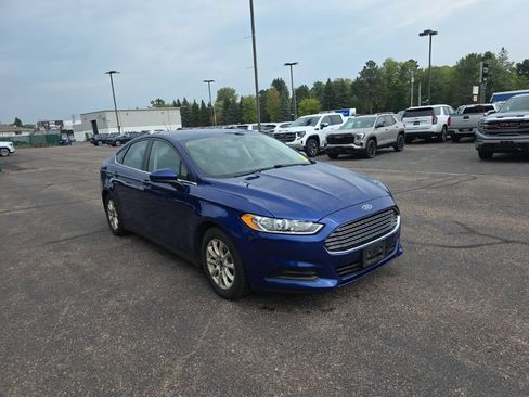 Used 2016 Ford Fusion S FWD image 4
