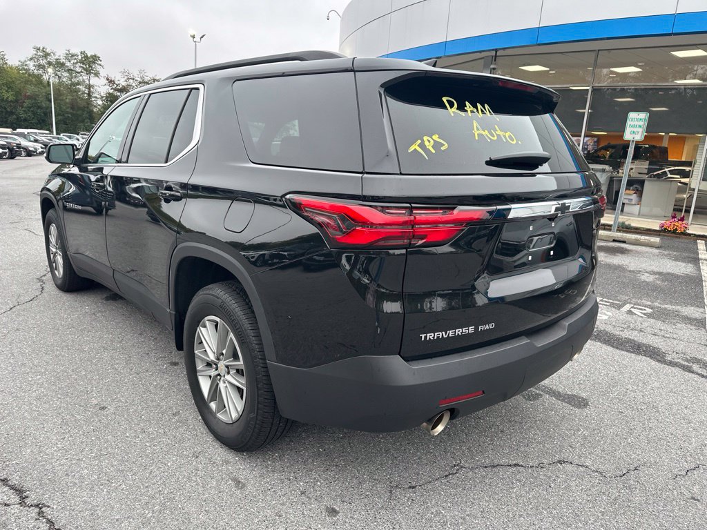 Used 2023 Chevrolet Traverse LT AWD/4WD image 7
