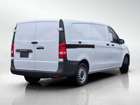 Used 2023 Mercedes-Benz Metris image 5