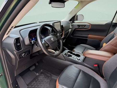 Certified 2023 Ford Bronco Sport Outer Banks w/ Tech Package AWD/4WD image 4