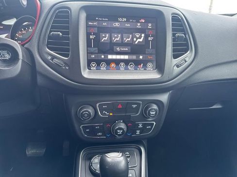 Used 2018 Jeep Compass Trailhawk w/ Safe & Security Group image 24