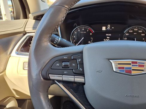 Certified 2023 Cadillac XT6 Premium Luxury image 17