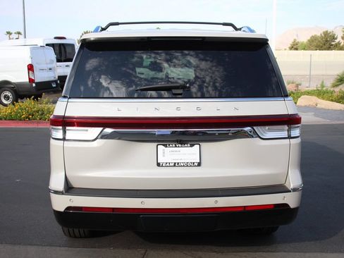 Certified 2023 Lincoln Navigator Reserve AWD/4WD image 5