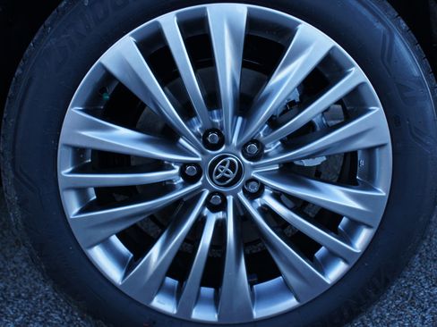 New 2026 Toyota Highlander Platinum AWD/4WD image 23
