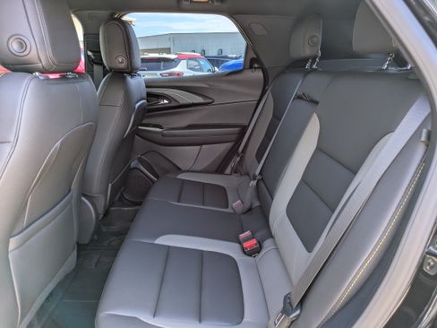 New 2025 Chevrolet TrailBlazer ACTIV w/ Convenience Package FWD image 8