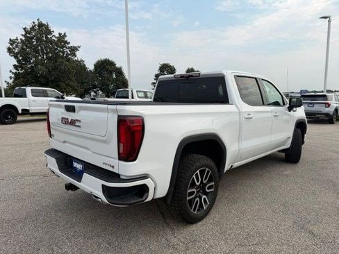 Used 2024 GMC Sierra 1500 AT4 w/ Technology Package AWD/4WD image 11