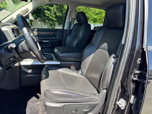 Used 2016 RAM 1500 Laramie w/ Convenience Group AWD/4WD image 9