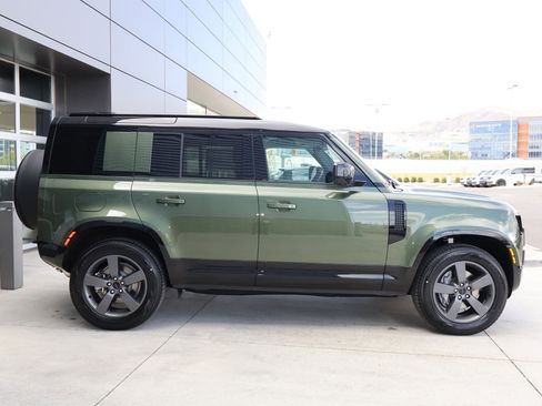 New 2026 Land Rover Defender 110 X-Dynamic SE AWD/4WD image 4