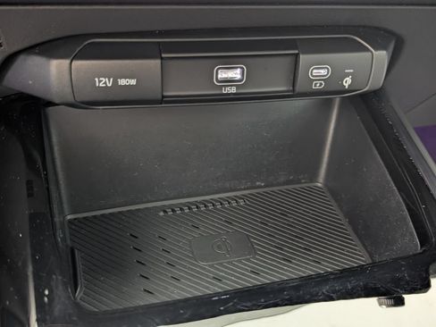 Used 2024 Kia Niro EX FWD image 20