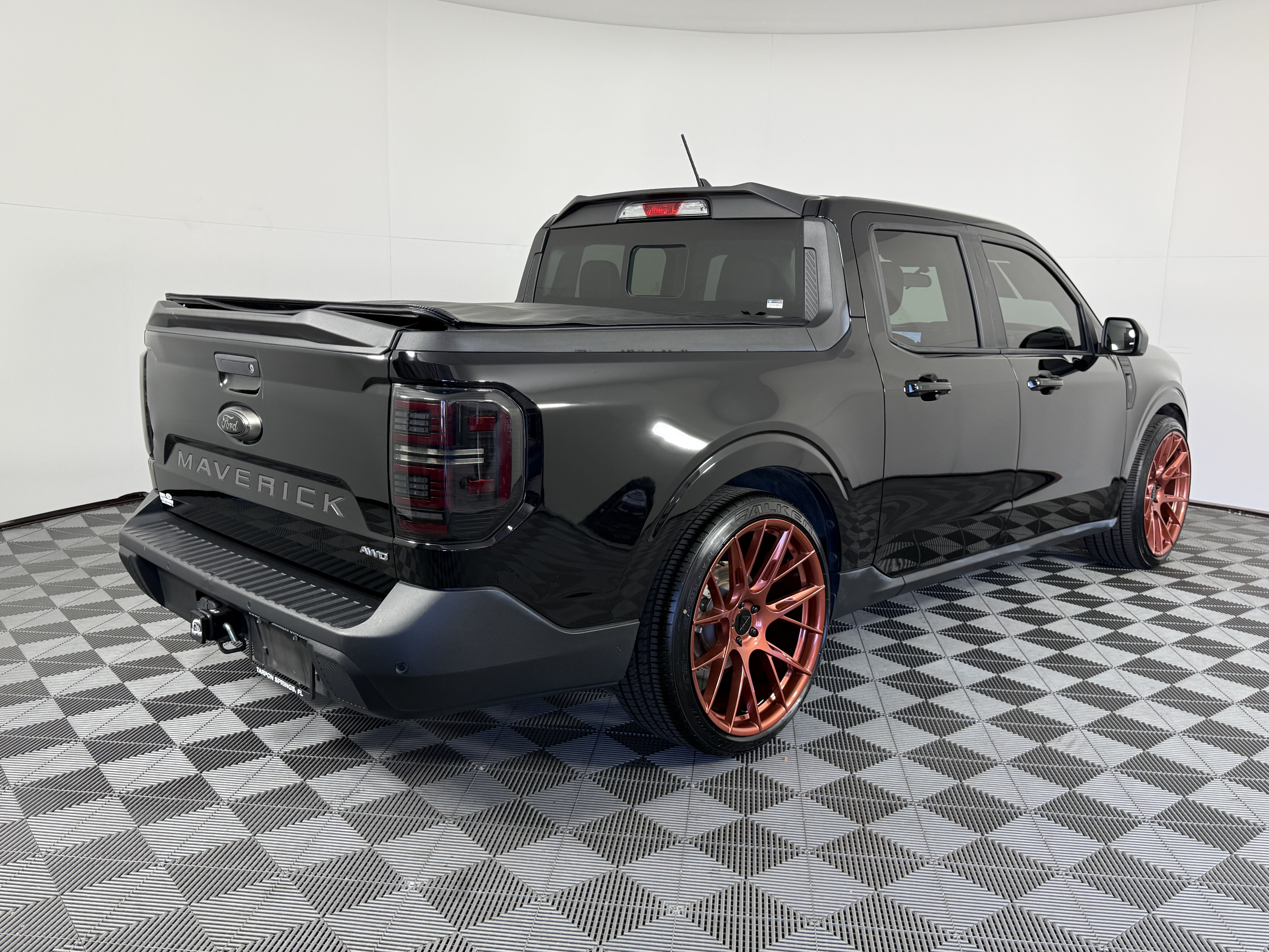 Used 2024 Ford Maverick Lariat w/ Black Appearance Package AWD/4WD image 3