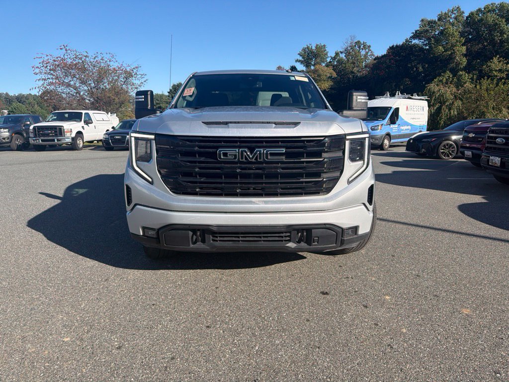Used 2022 GMC Sierra 1500 Elevation AWD/4WD image 2