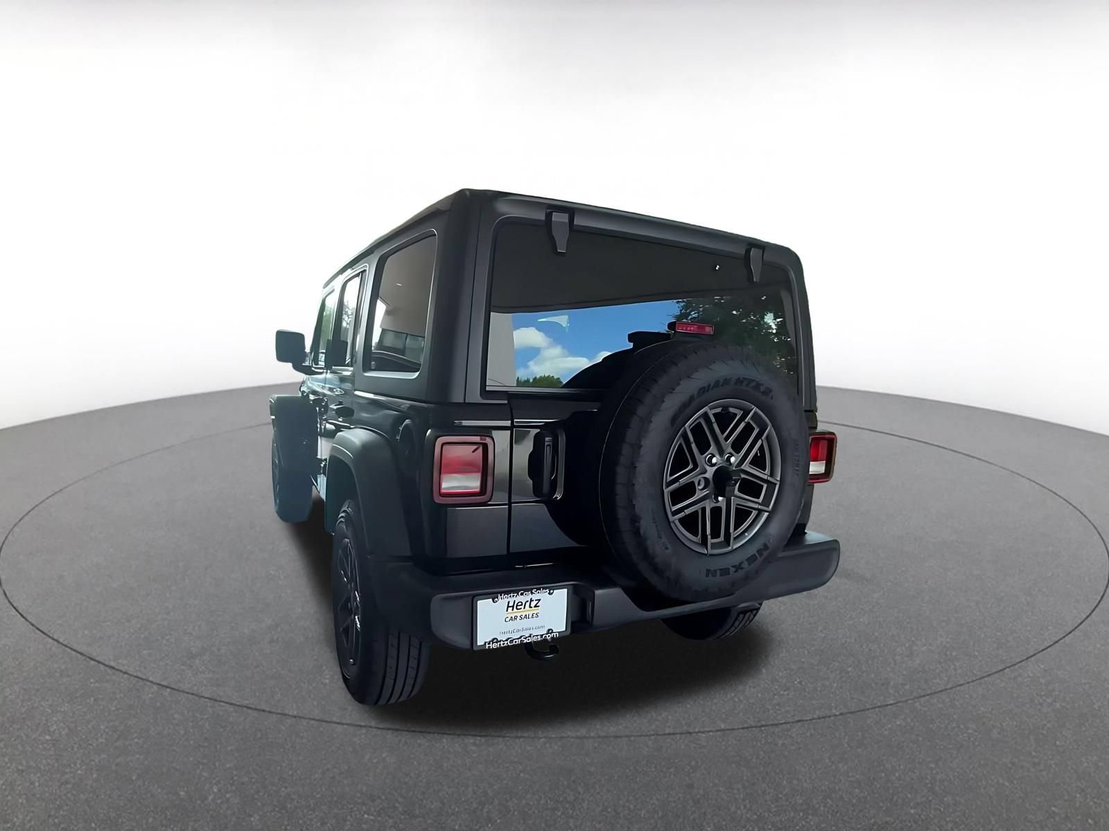 Used 2025 Jeep Wrangler Unlimited Sport AWD/4WD image 13