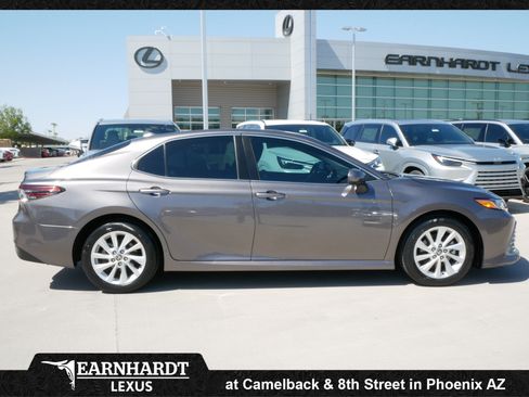 Used 2024 Toyota Camry LE FWD image 11