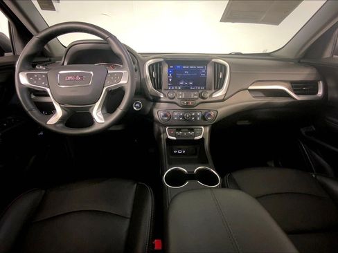 Used 2024 GMC Terrain SLT AWD/4WD image 15