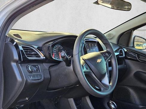 Used 2020 Chevrolet Spark LT image 9
