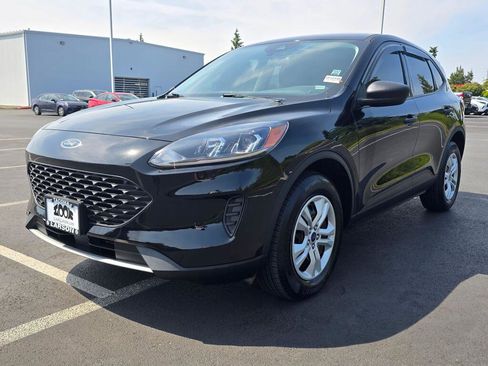 Used 2022 Ford Escape S image 8