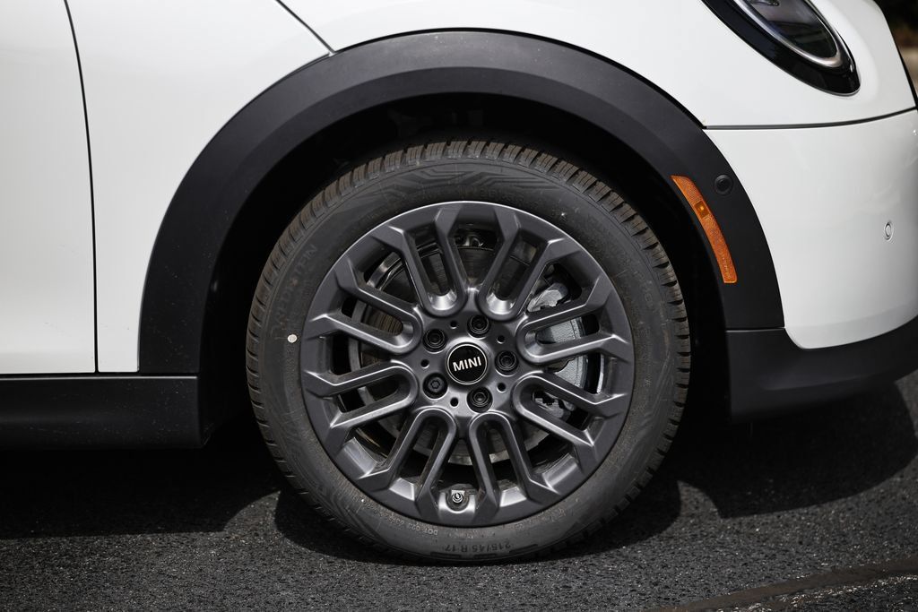 New 2026 MINI Cooper 4-Door Hardtop FWD image 5