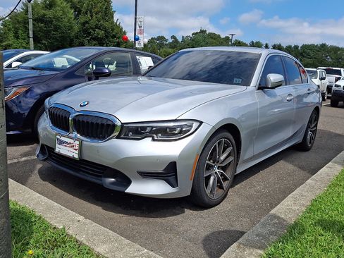 Used 2019 BMW 330i xDrive Sedan w/ Convenience Package AWD/4WD image 1