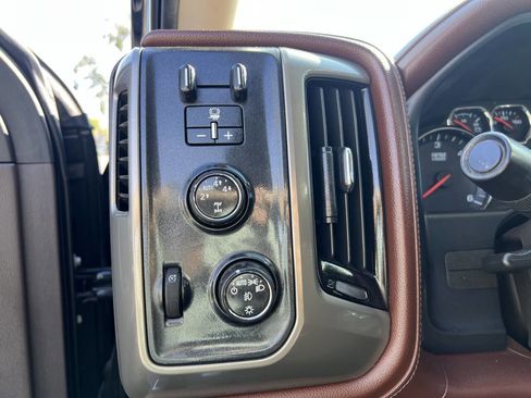 Used 2014 Chevrolet Silverado 1500 High Country w/ High Country Premium Package image 33