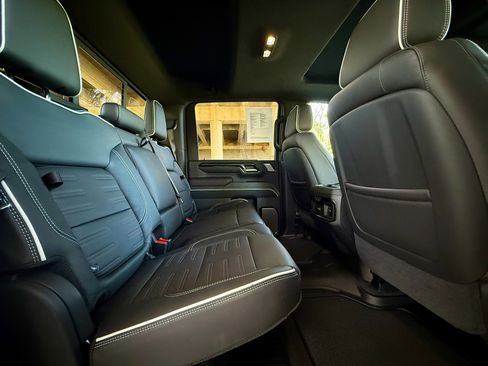 Used 2026 GMC Sierra 2500 AT4X image 39