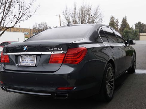 Used 2012 BMW 740Li image 10