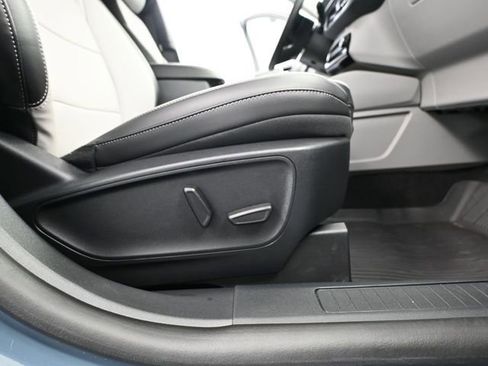 Used 2025 Ford Escape Platinum image 35