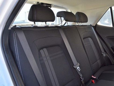 Used 2024 Hyundai Venue SEL image 38