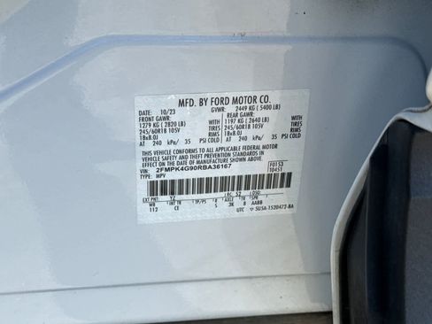 Used 2024 Ford Edge SE w/ Cargo Accessory Package image 33